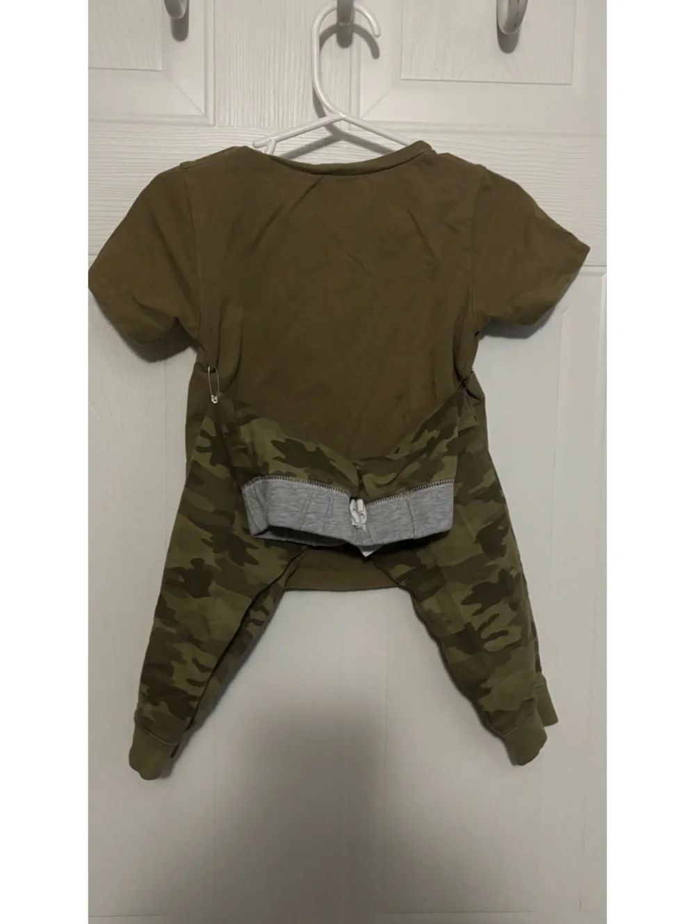 Carter's 18M Baby Boys 2-Piece Outfit Set with Graphic Tee and Camo Pants